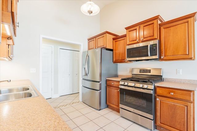 1612 Myra Lane, Bloomington, IL 61704