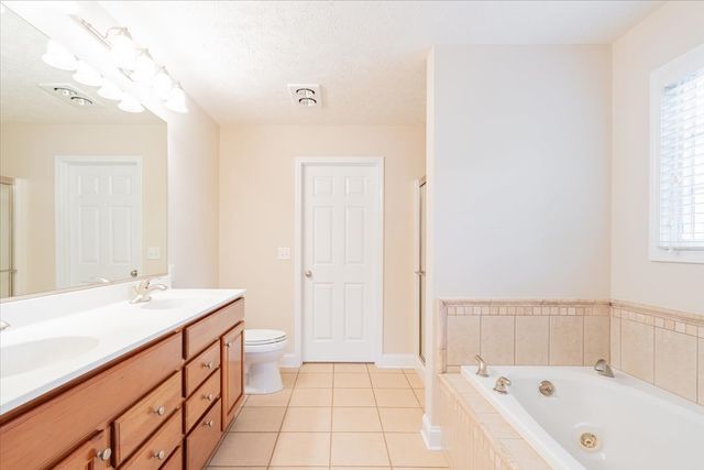 1612 Myra Lane, Bloomington, IL 61704