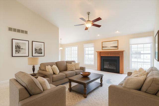 1612 Myra Lane, Bloomington, IL 61704