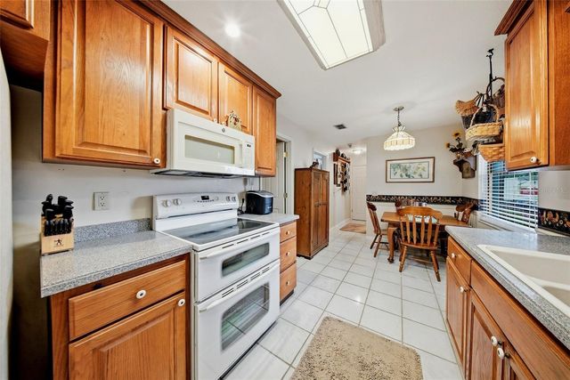 38648 FERM CIRCLE, Zephyrhills, FL 33540