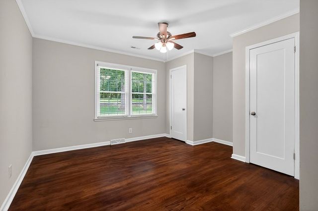 1281 Winterhill Dr, Cookeville, TN 38501