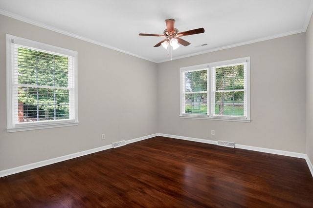1281 Winterhill Dr, Cookeville, TN 38501