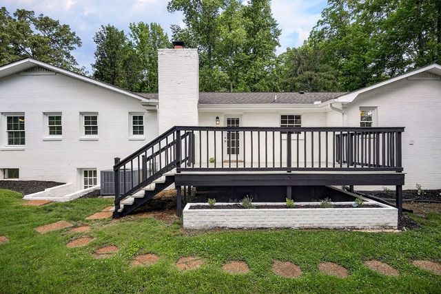 1281 Winterhill Dr, Cookeville, TN 38501