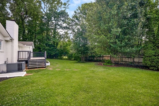 1281 Winterhill Dr, Cookeville, TN 38501