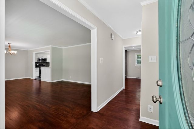 1281 Winterhill Dr, Cookeville, TN 38501