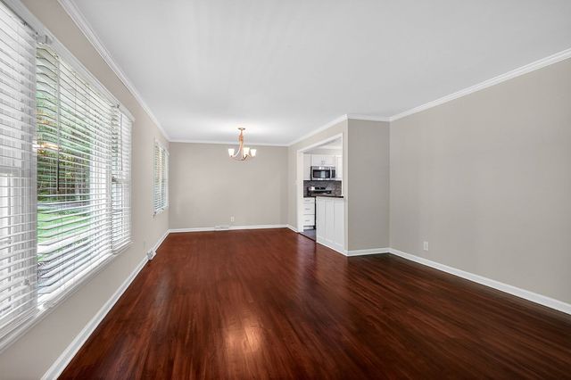 1281 Winterhill Dr, Cookeville, TN 38501
