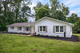1281 Winterhill Dr, Cookeville, TN 38501