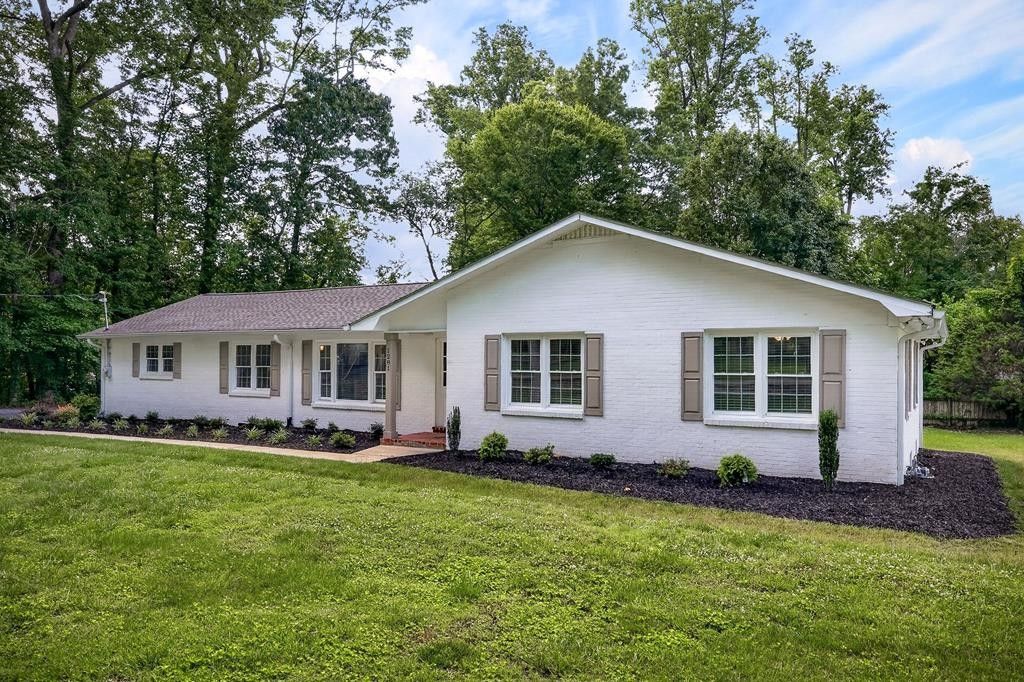 1281 Winterhill Dr, Cookeville, TN 38501