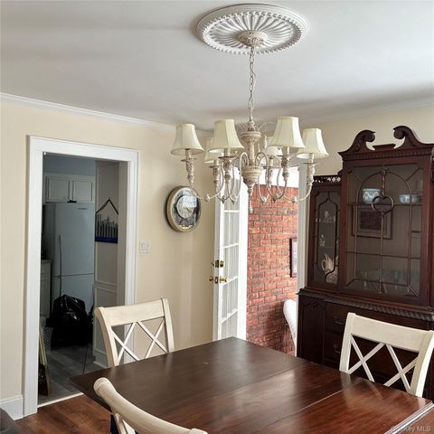 35 Hanson Place, Malverne, NY 11565