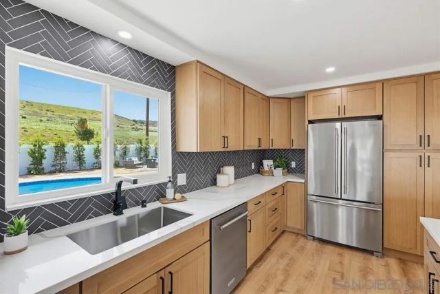 12804 Carriage, Poway, CA 92064