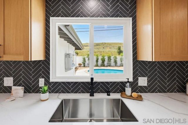 12804 Carriage, Poway, CA 92064