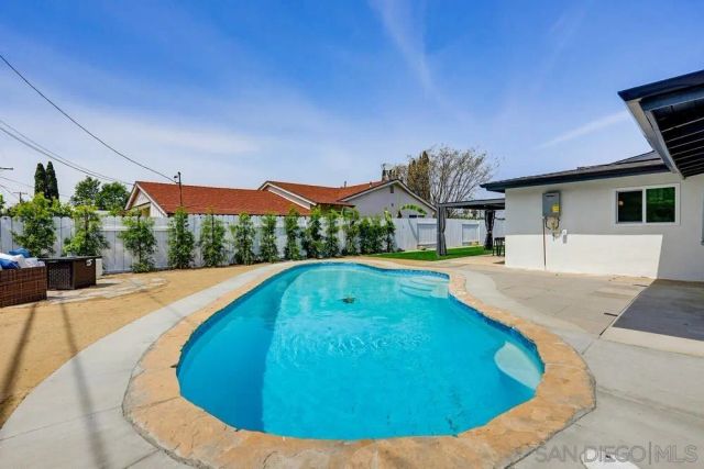 12804 Carriage, Poway, CA 92064