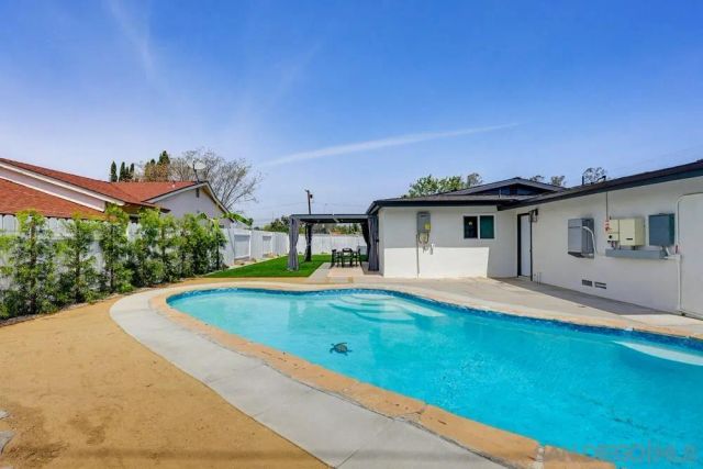 12804 Carriage, Poway, CA 92064