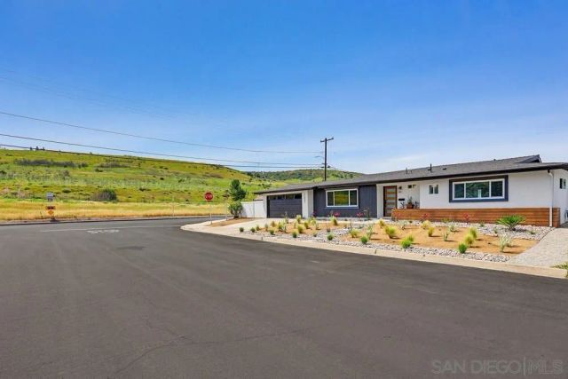 12804 Carriage, Poway, CA 92064