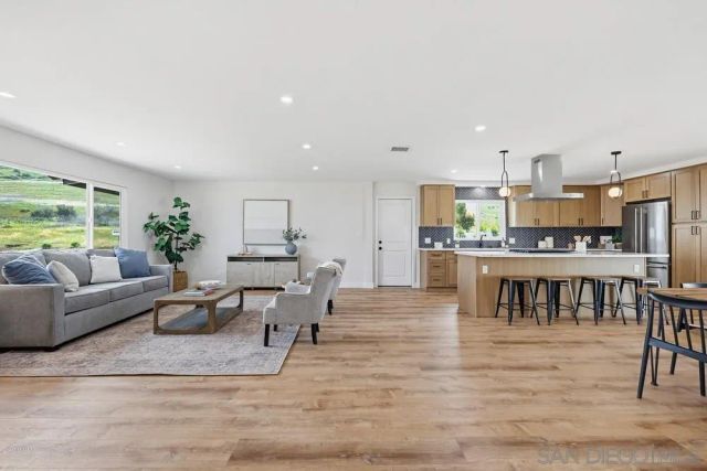 12804 Carriage, Poway, CA 92064