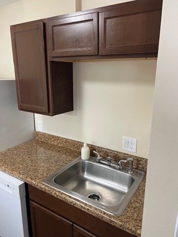 201 Thorndike Street 1-27, Lowell, MA 01852
