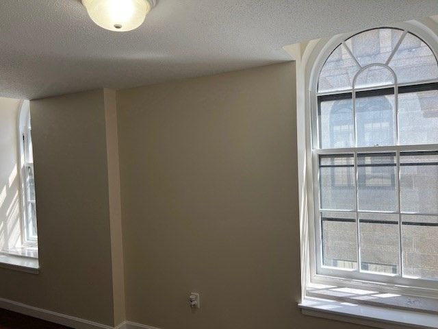 201 Thorndike Street 1-27, Lowell, MA 01852