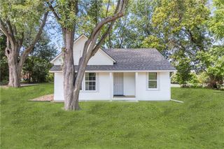 1224 Windsor Street, Independence, MO 64055