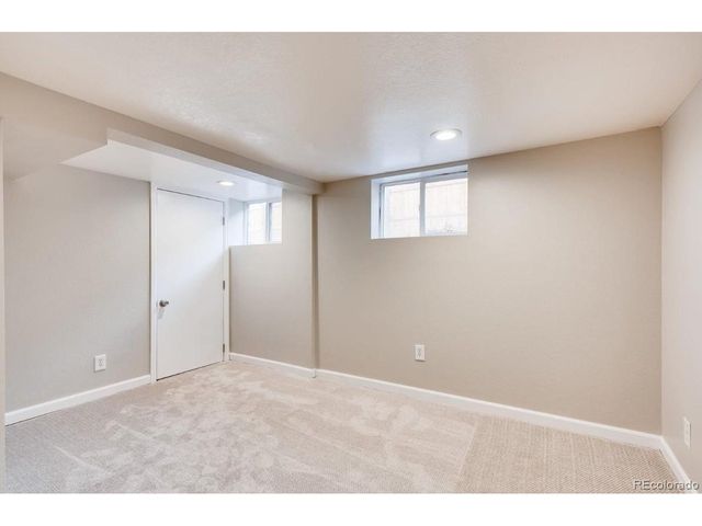 1070 Urban St, Lakewood, CO 80401