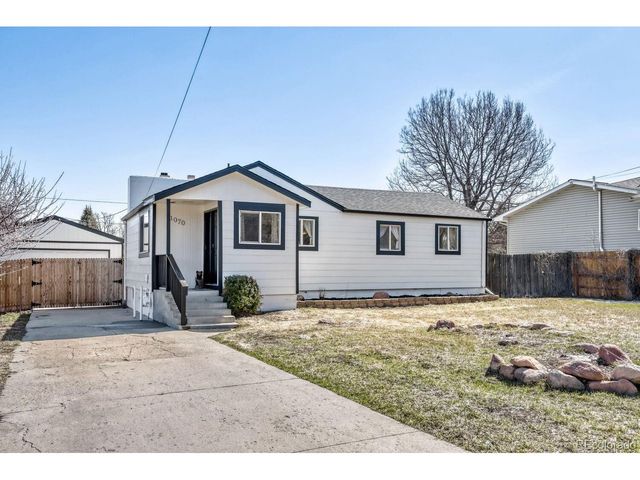 1070 Urban St, Lakewood, CO 80401