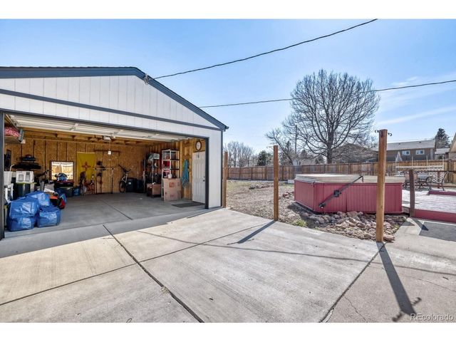 1070 Urban St, Lakewood, CO 80401