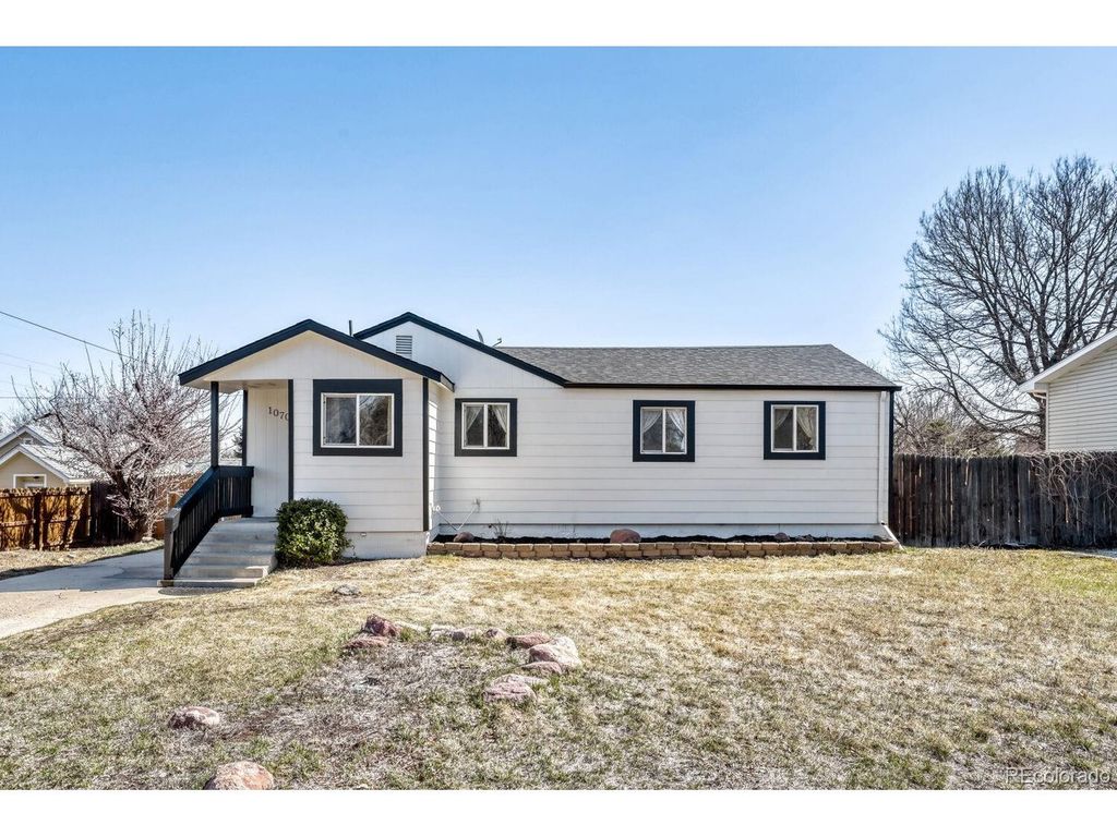 1070 Urban St, Lakewood, CO 80401