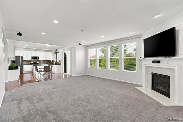 49894 Bloomsbury Lane, Macomb, MI 48044