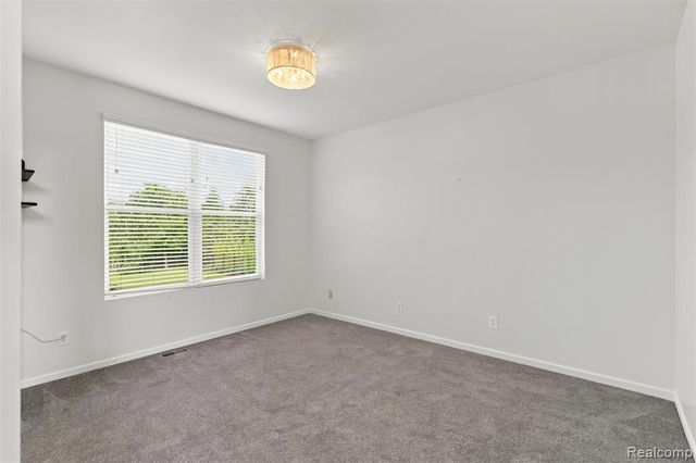 49894 Bloomsbury Lane, Macomb, MI 48044