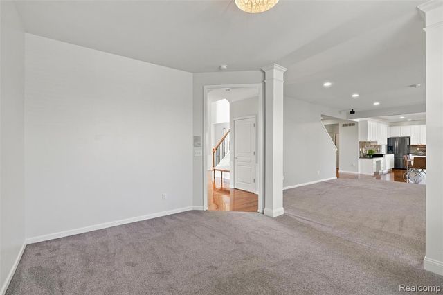 49894 Bloomsbury Lane, Macomb, MI 48044
