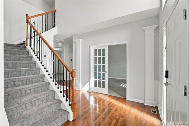 49894 Bloomsbury Lane, Macomb, MI 48044