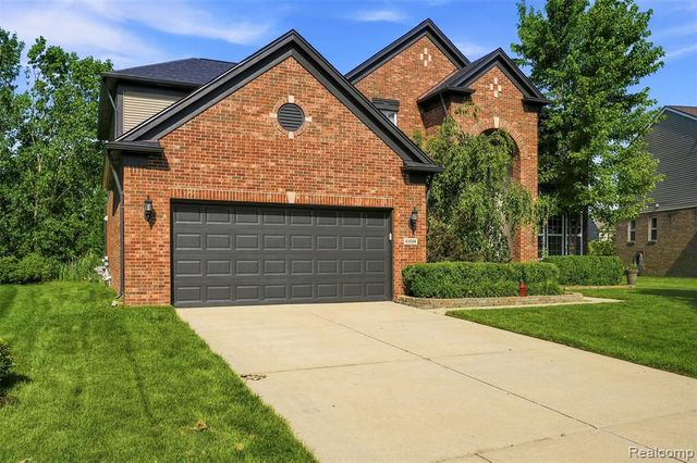 49894 Bloomsbury Lane, Macomb, MI 48044