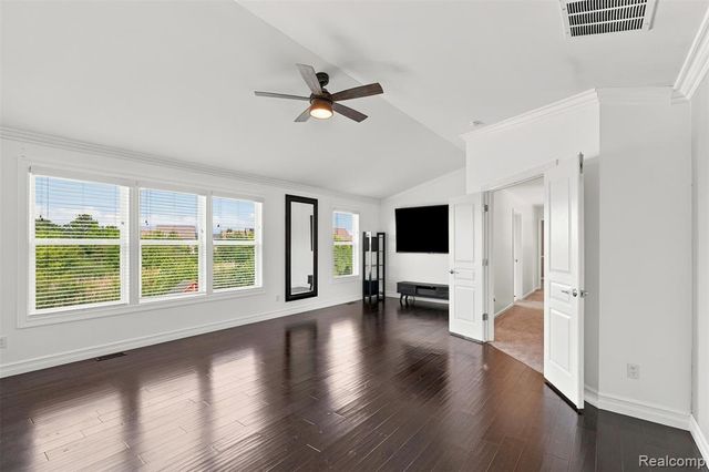 49894 Bloomsbury Lane, Macomb, MI 48044