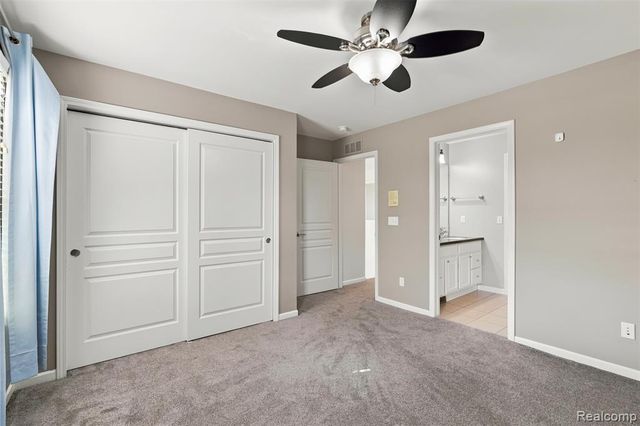 49894 Bloomsbury Lane, Macomb, MI 48044