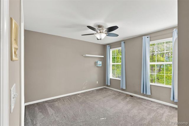 49894 Bloomsbury Lane, Macomb, MI 48044