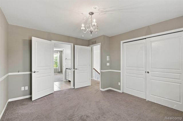 49894 Bloomsbury Lane, Macomb, MI 48044