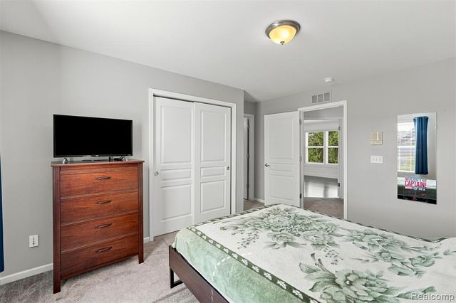 49894 Bloomsbury Lane, Macomb, MI 48044