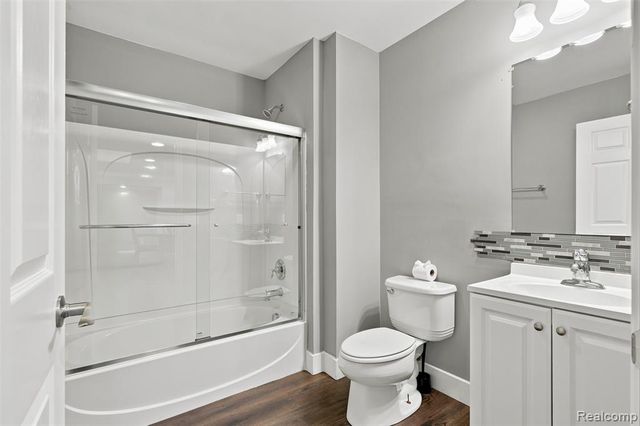 49894 Bloomsbury Lane, Macomb, MI 48044
