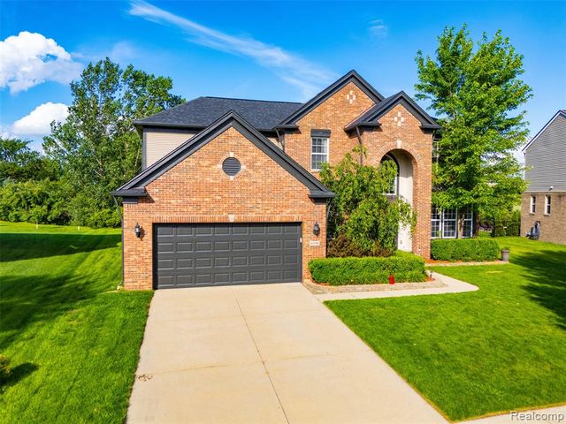 49894 Bloomsbury Lane, Macomb, MI 48044
