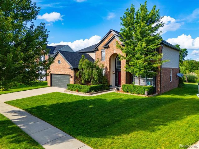 49894 Bloomsbury Lane, Macomb, MI 48044