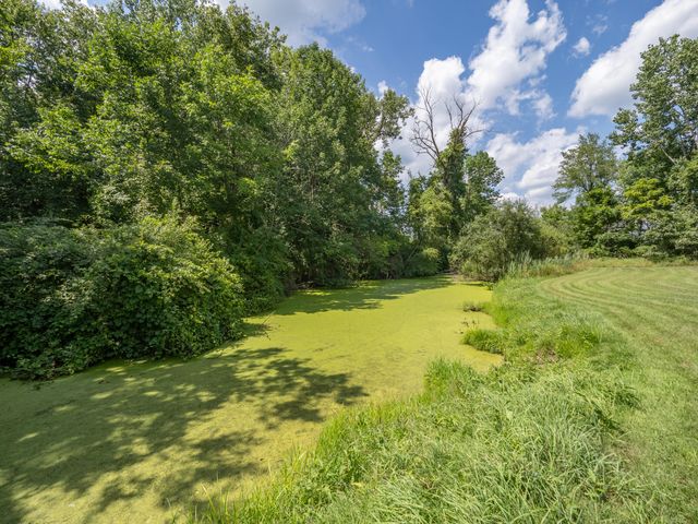 48316 County Road 384, Grand Junction, MI 49056