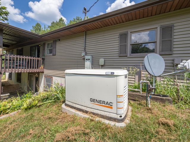 48316 County Road 384, Grand Junction, MI 49056