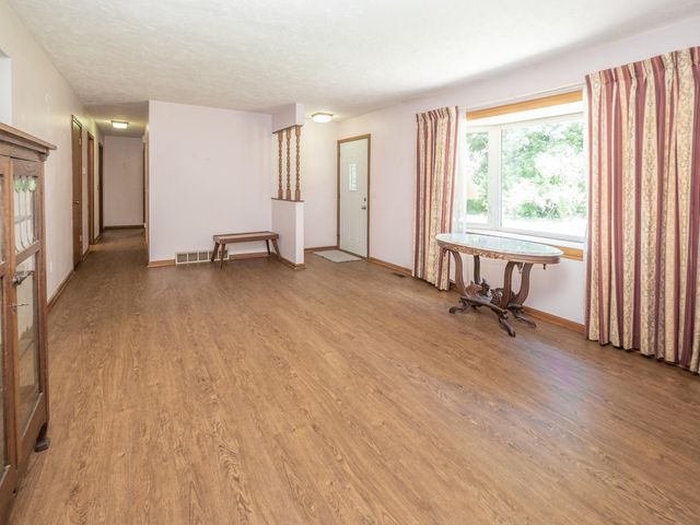 48316 County Road 384, Grand Junction, MI 49056