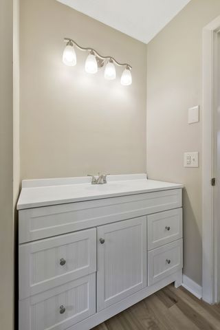 415 Bonnawood Dr, Hermitage, TN 37076