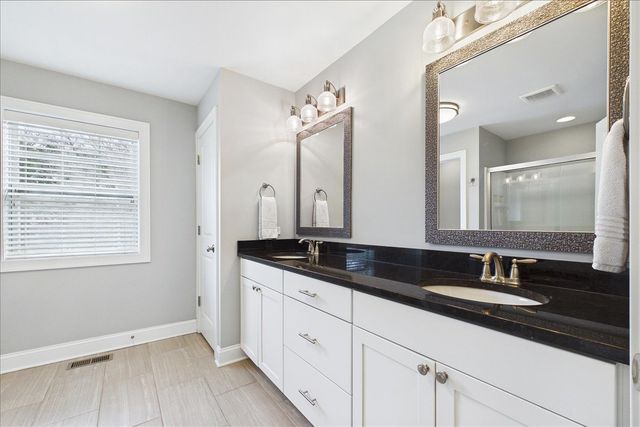 811 Michigan Street, Wheaton, IL 60187