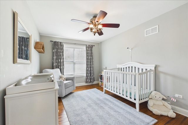 811 Michigan Street, Wheaton, IL 60187