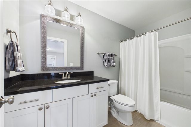 811 Michigan Street, Wheaton, IL 60187