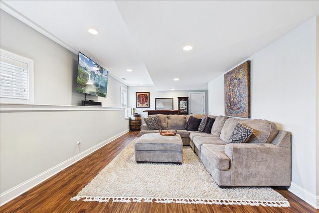 811 Michigan Street, Wheaton, IL 60187