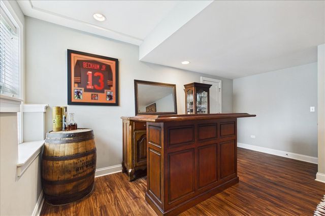 811 Michigan Street, Wheaton, IL 60187