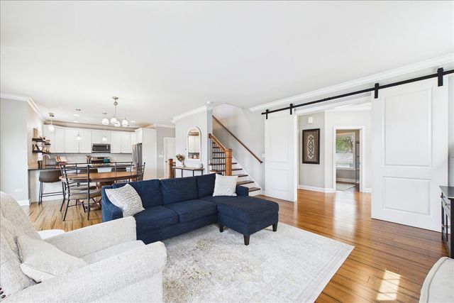 811 Michigan Street, Wheaton, IL 60187