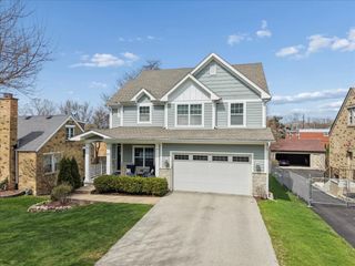 811 Michigan Street, Wheaton, IL 60187